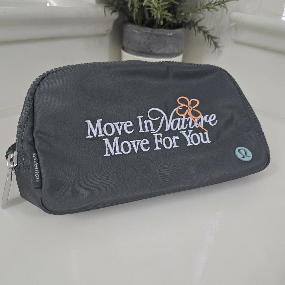 Lululemon Everywhere Belt Bag - 1L NEW! Sold Out